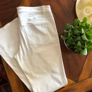 Ann Taylor 12T Bootcut White Jean (with stretch)